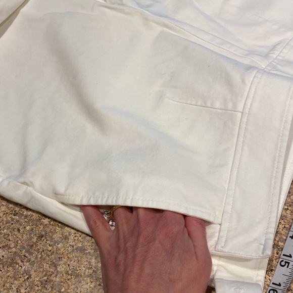 L.L. Bean Classic Fit White Pants 12 Petite -Just Reduced - Picture 6 of 17